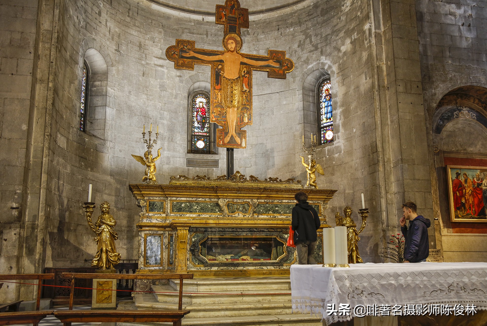 比萨和卢卡，一城因歪了的塔著名，一城躲过二战轰炸保存中世纪原貌