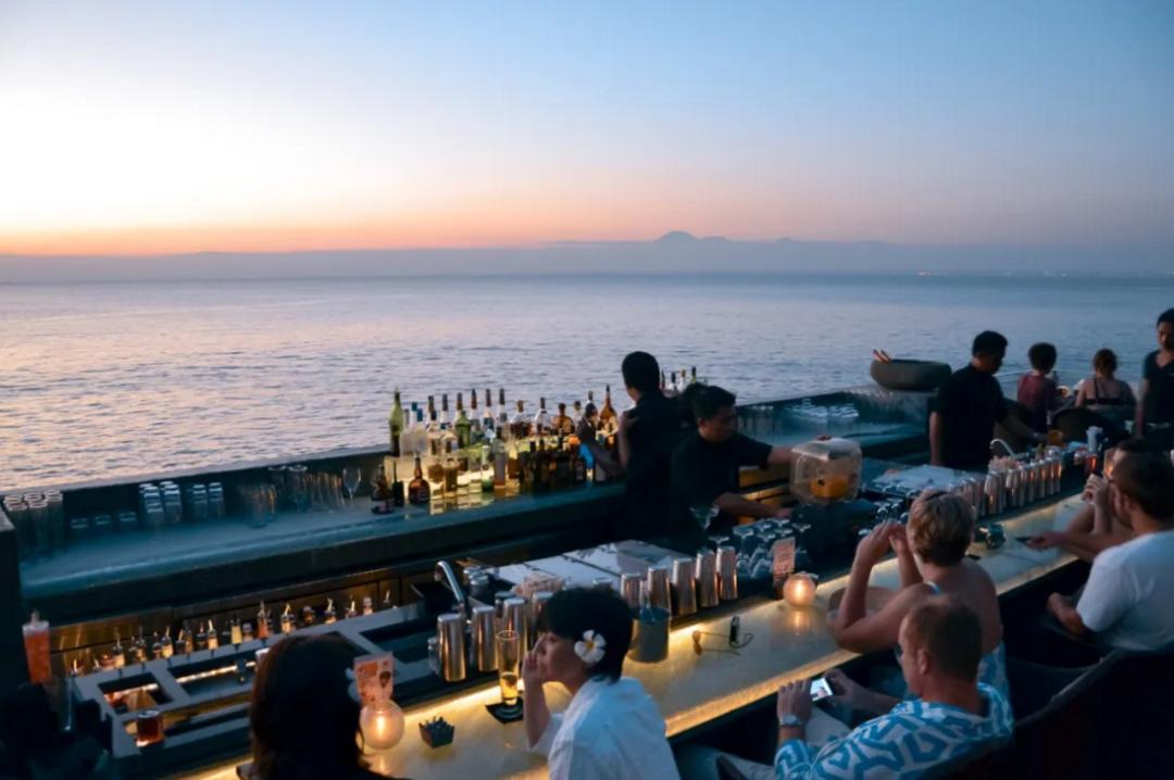 世界四大特色酒吧,世界各地的酒吧风格