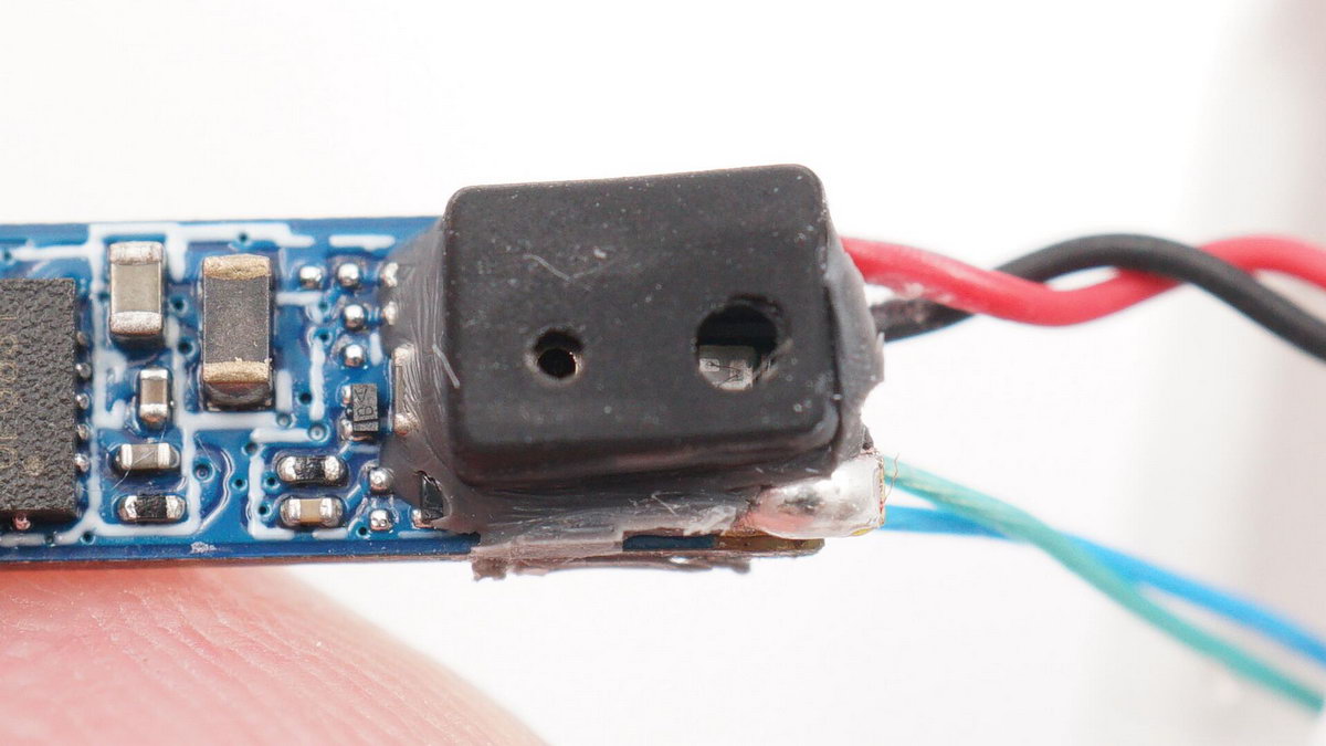 远销非洲的TWS真无线耳机应该注意什么?拆解传音TECNOBuds2看看