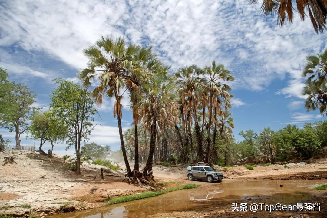 全新路虎卫士怎么样?去非洲越野试驾一下就知道啦