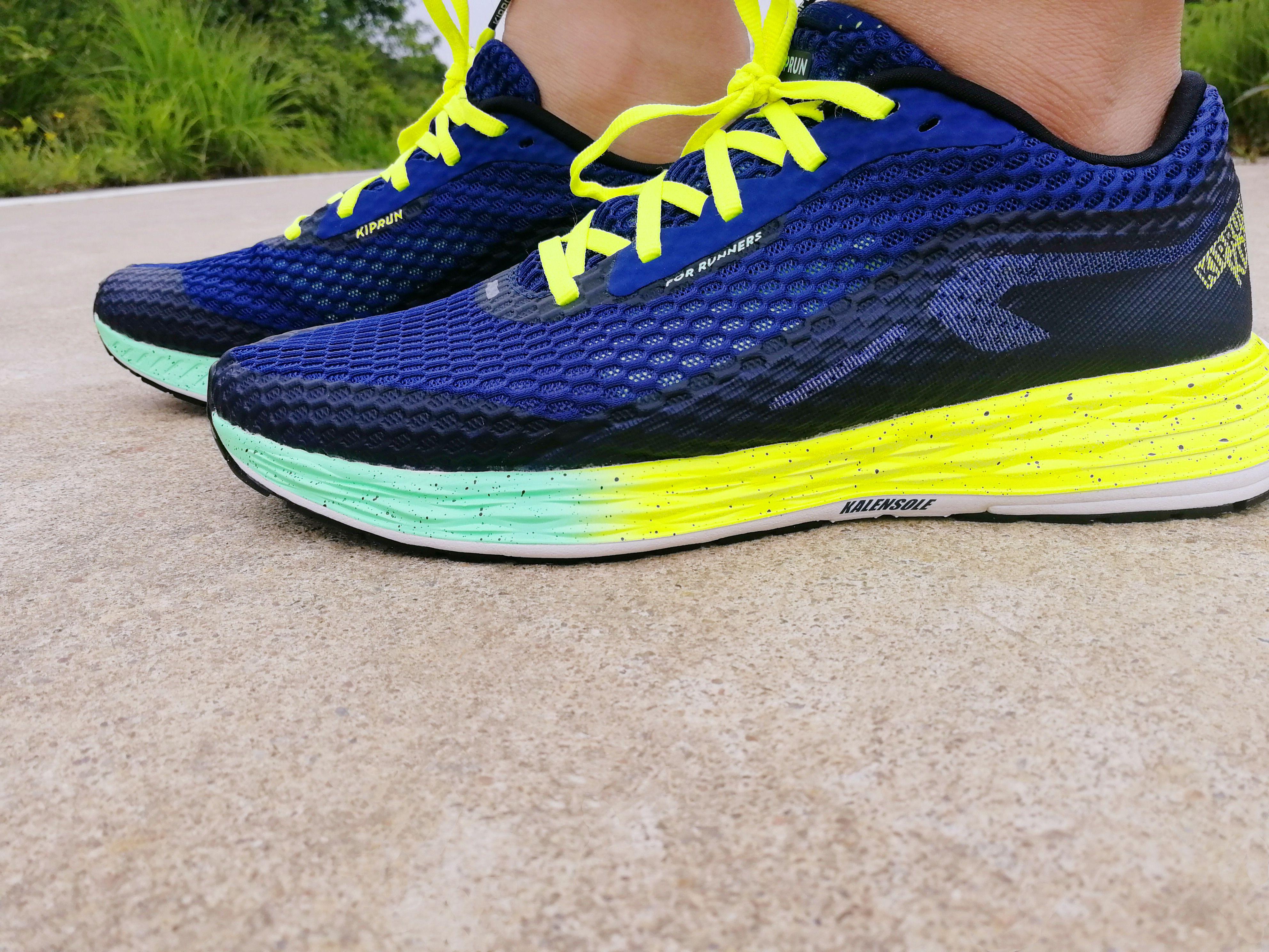 性价比踩屎跑步鞋,100左右踩屎感跑鞋推荐