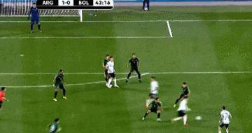 阿根廷队梅西精彩瞬间,阿根廷队梅西最精彩的一次比赛