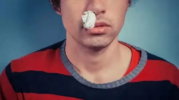 流鼻血的恐怖现象,流鼻血恐怖案例