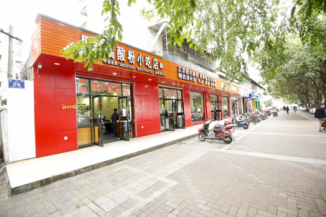我们跟着本地人吃完这十家店，做了一份最靠谱的三亚美食线路