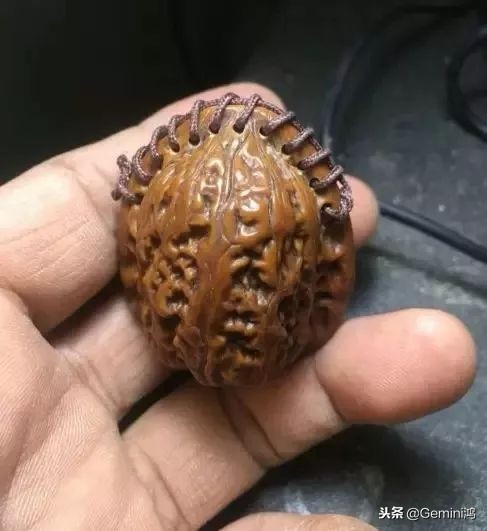 文玩核桃开裂了抹点大蒜行吗,文玩核桃开裂能自己愈合吗