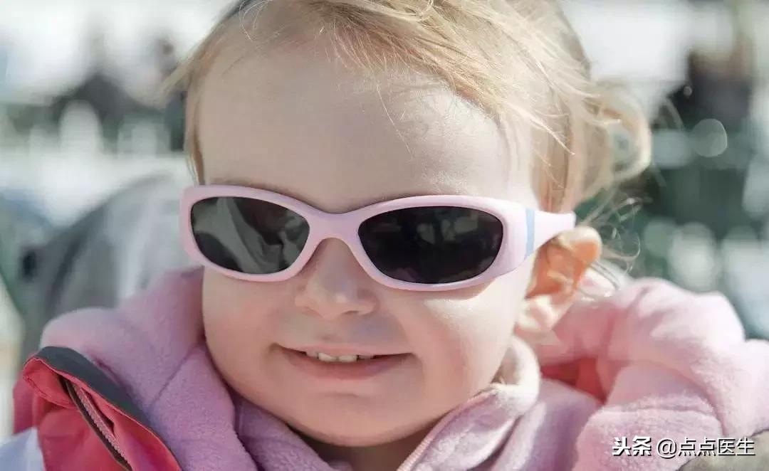 眼睛被紫外线灼伤该怎么处理,眼睛被紫外线灯灼伤视力如何恢复