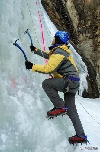 那一年，他们滑坠到人生的谷底：两名登山者和两部电影