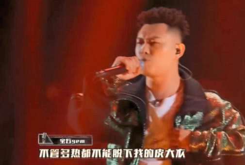 王菲蹦迪完整版视频,50岁王菲蹦迪扭动身体