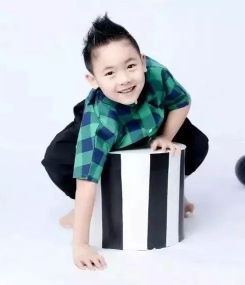 七律二首送瘟神朗读与解析,七律二首送瘟神其二配图