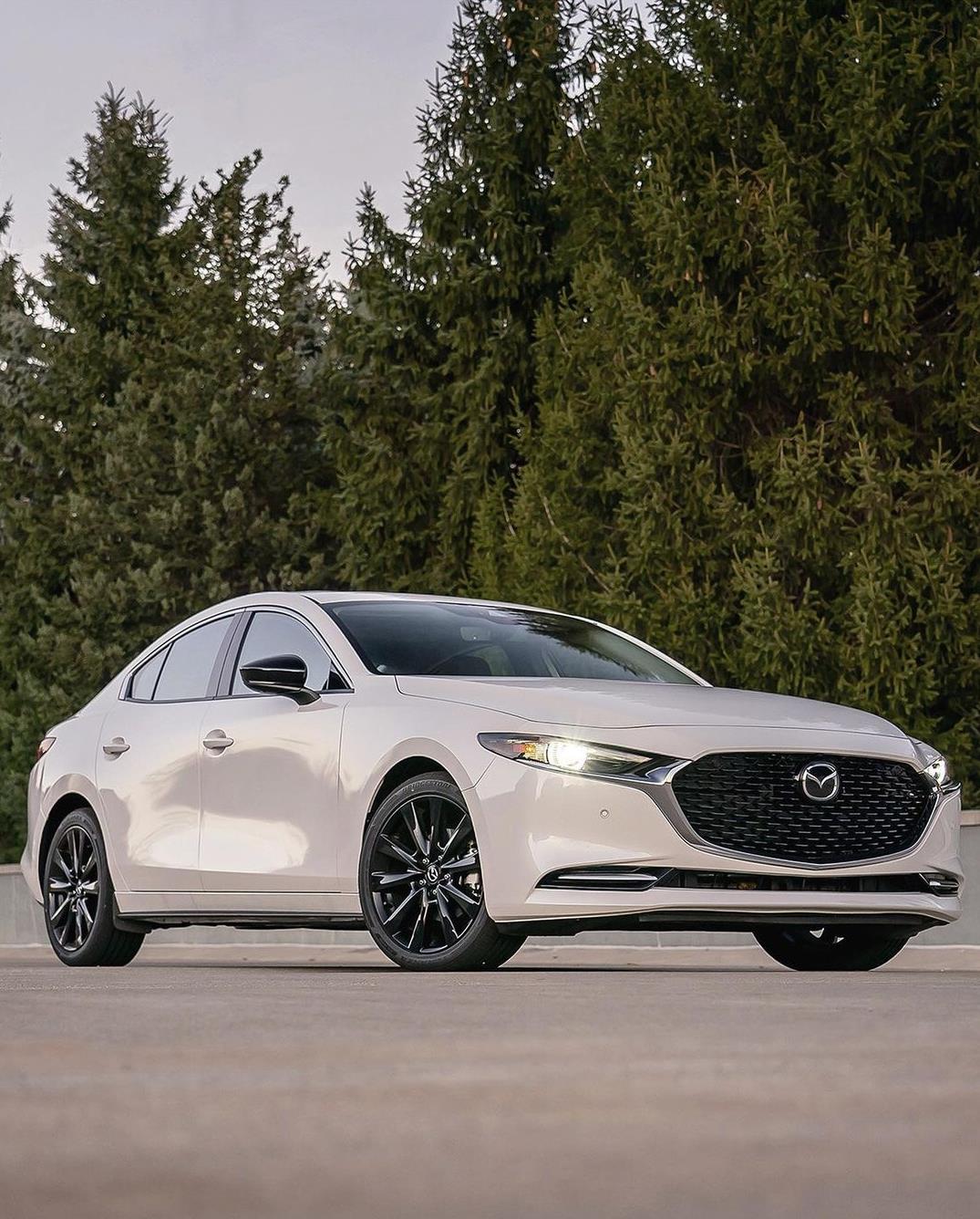 新款马自达32.5t,马自达3昂克赛拉跟思域