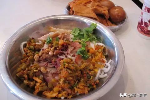 广西桂林阳朔西街小吃天下第一饼,阳朔西街有名小吃