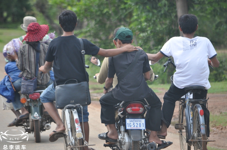 越南的第一辆红旗h9,老挝开红旗h9的河南小伙