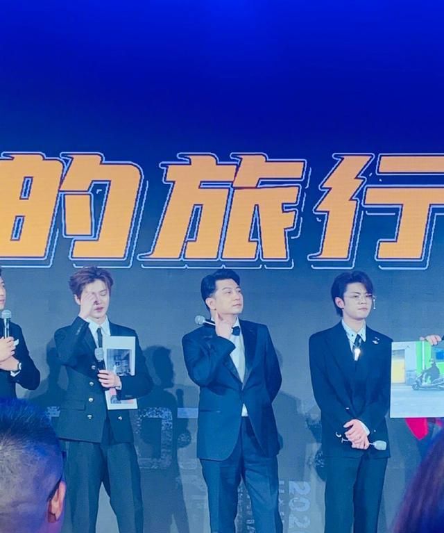 鑲栨垬鏂扮患鑹哄厓姘旀弧婊＄殑,鑲栨垬绌洪檷鐑悳鍚稿紩鐑害