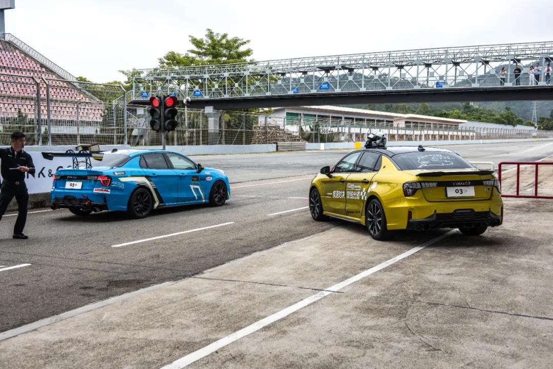 领克03过弯翻车,新款领克03推背感实测