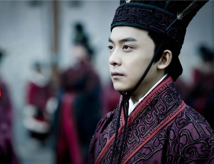 探秘：汉耿弇屠三百城未遭谴责，而吴汉仅屠成都便遭光武帝怒斥