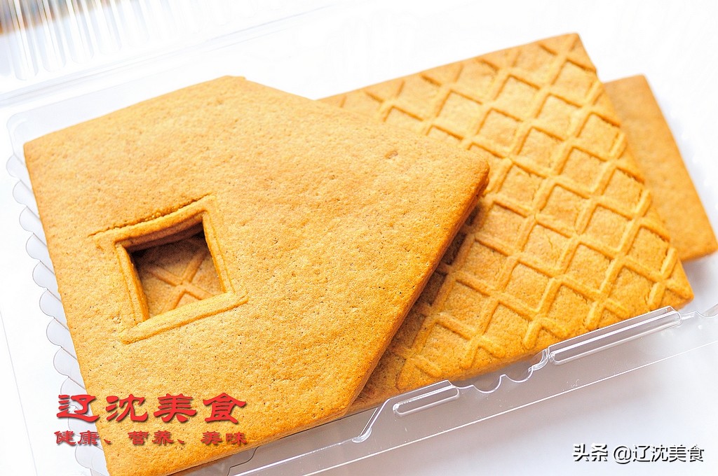 在宜家找到一个能吃的房子，一边拼接一边吮手指头