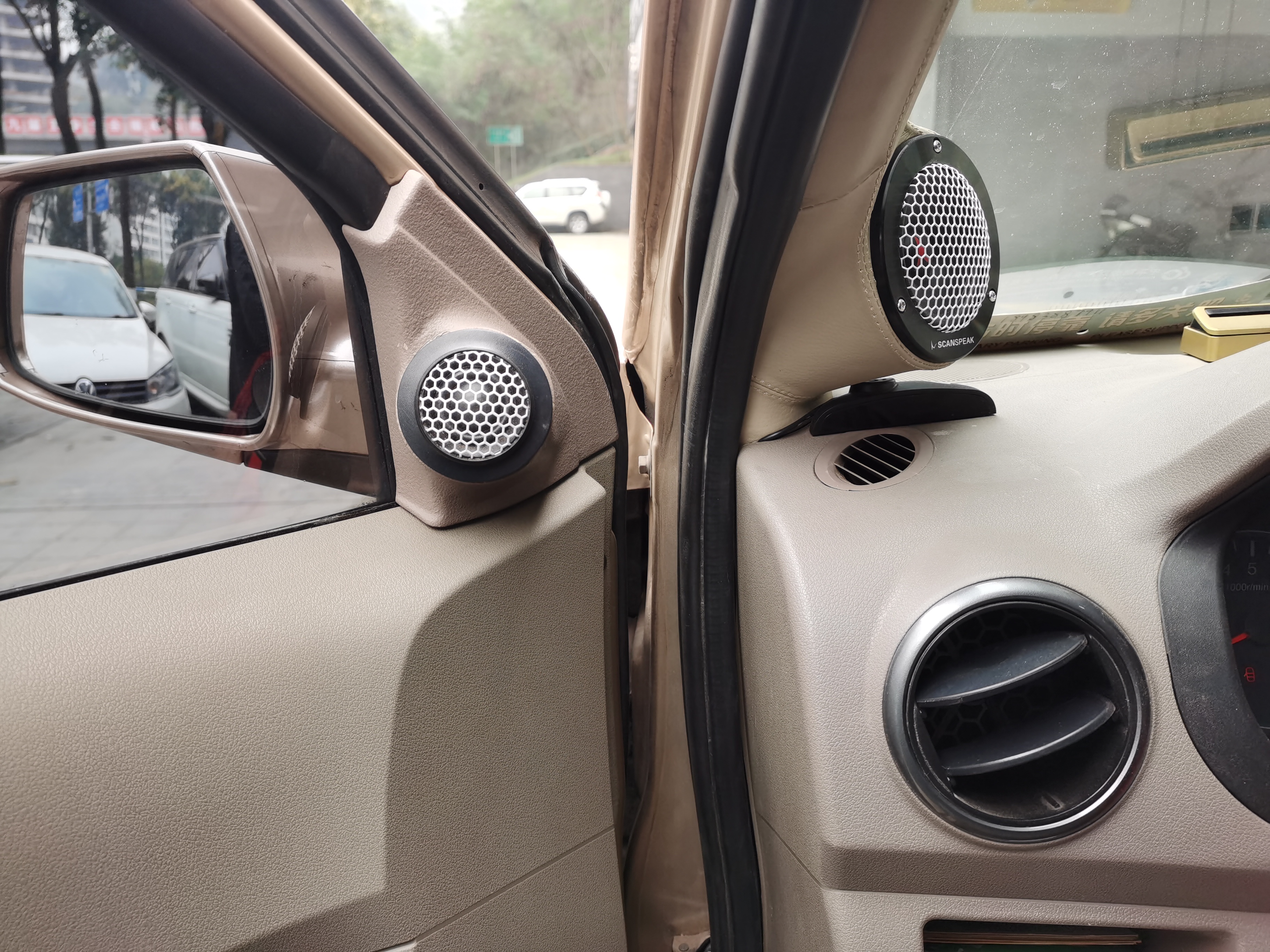 沉浸式体验24款五菱宏光,音响比车贵的车