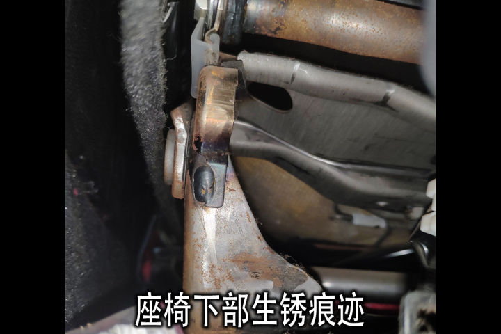 英菲尼迪fx35最容易哪里进水,英菲尼迪fx35天窗漏水底板全是水