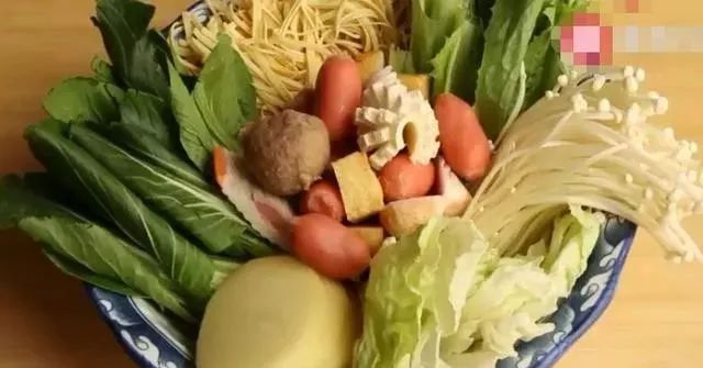 把麻辣烫的做法和配方都教给你,想吃不用出去买了,自己动手