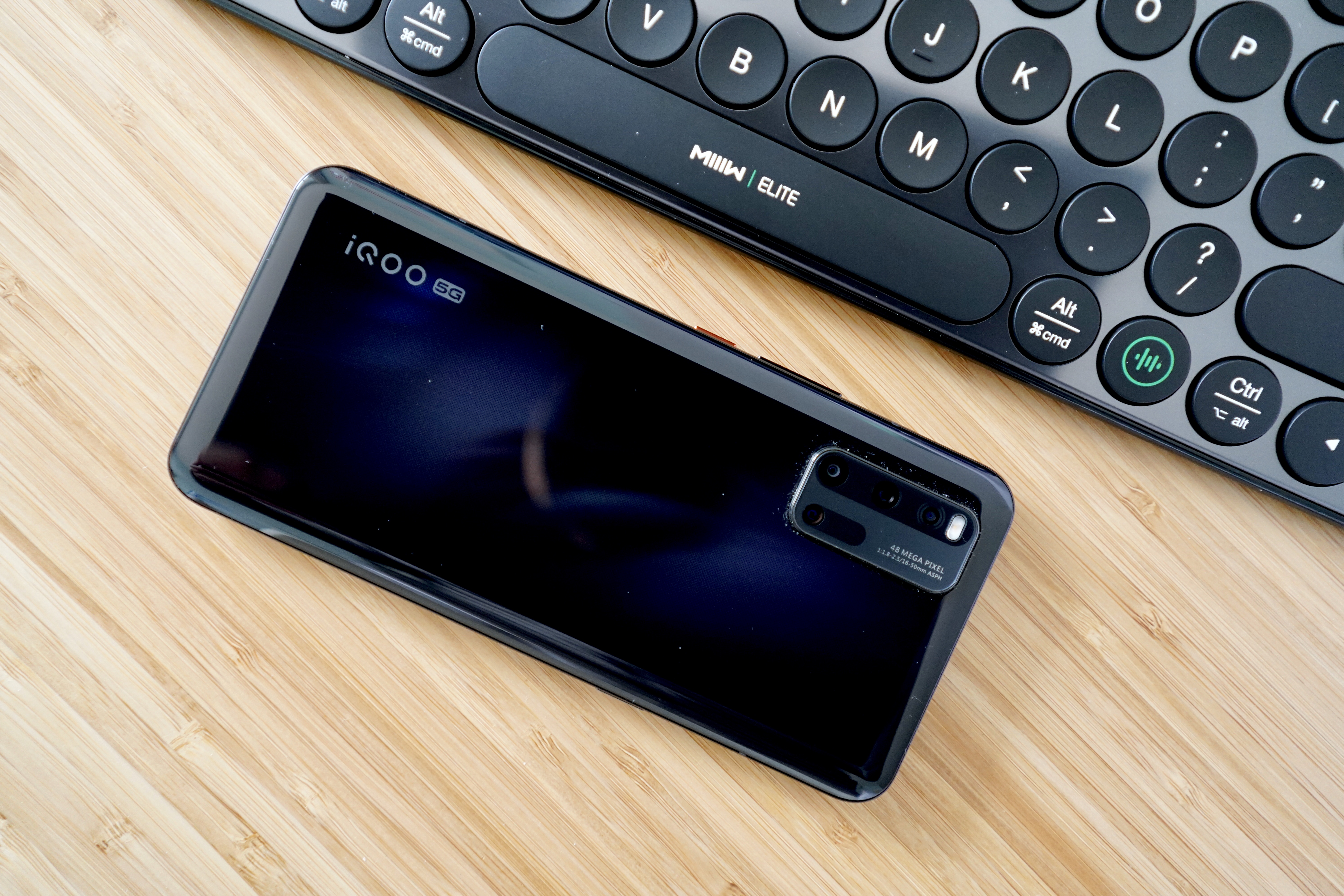 iqoo3手机评测还能战几年,iqoo3测评这才是旗舰该有的样子