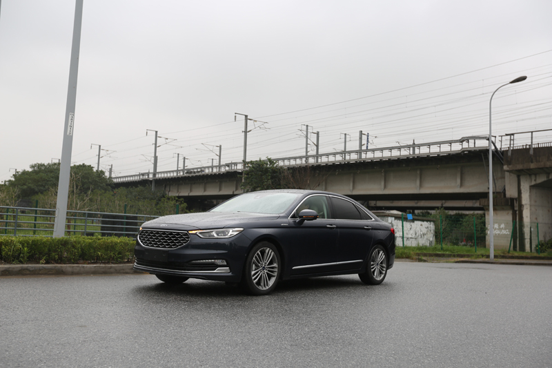 福特金牛座二手2.7t缺点,福特金牛座的特点和缺点