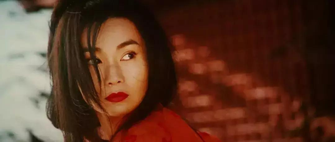 54岁张曼玉现身路边摊,54岁张曼玉真人秀