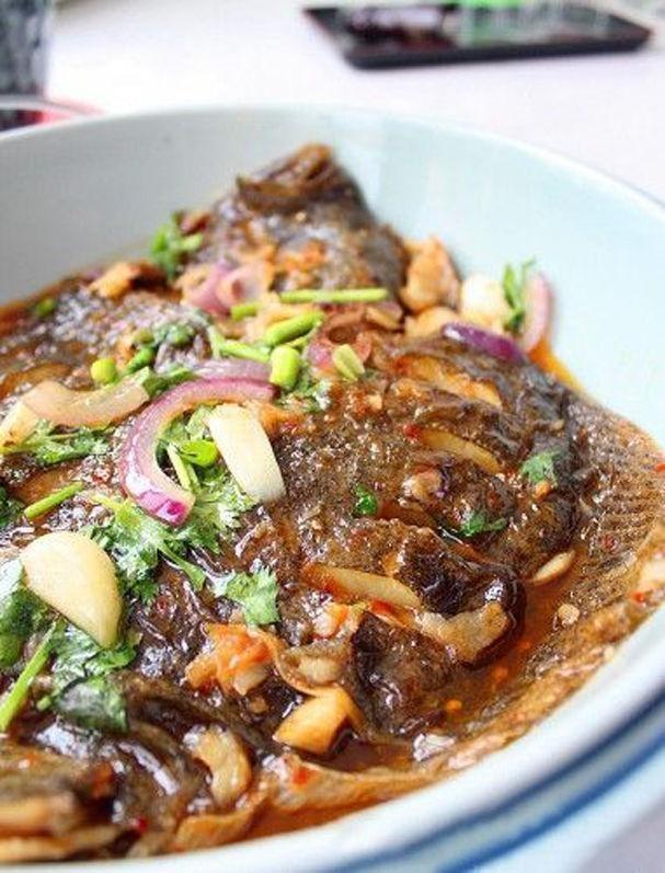 黄花鱼蒸粉丝虾的做法,香辣干锅鱼大杂烩的做法