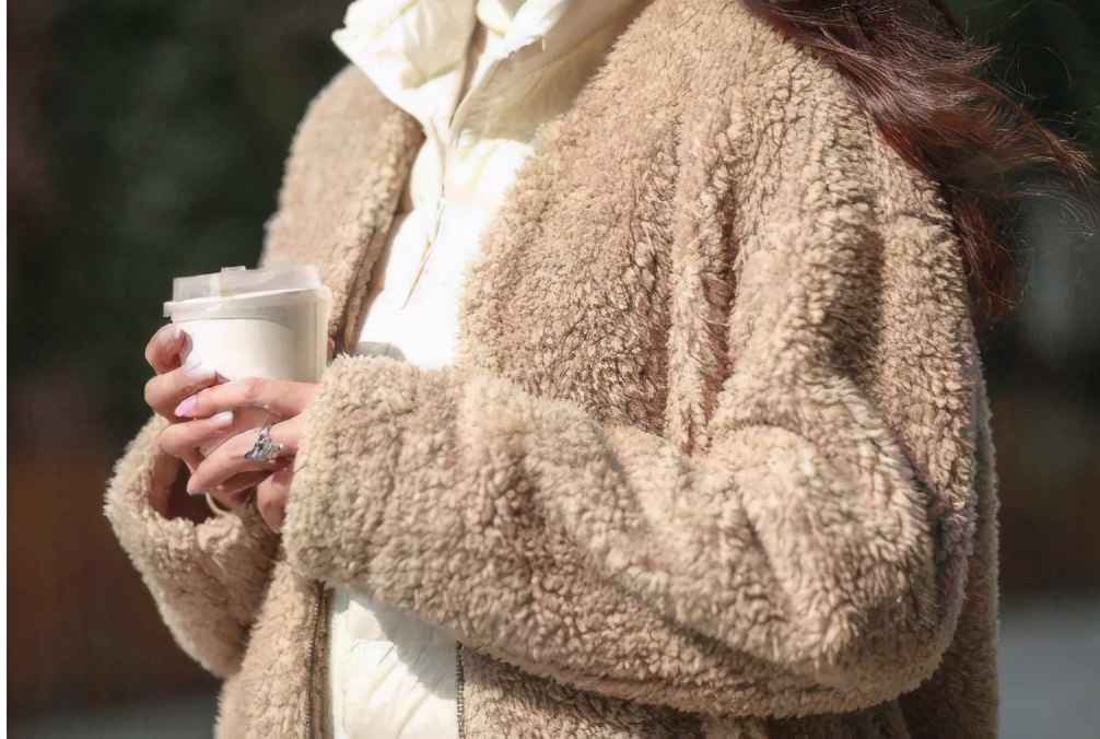 大学生开服装店,靠一招“闺蜜卡”营销策略,一个月净赚27万