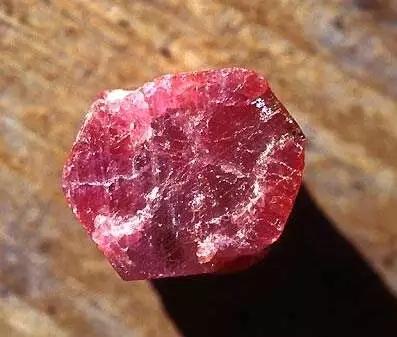 靠口罩的3M公司，市值千亿力压特斯拉！除了上帝，没啥它不敢造的