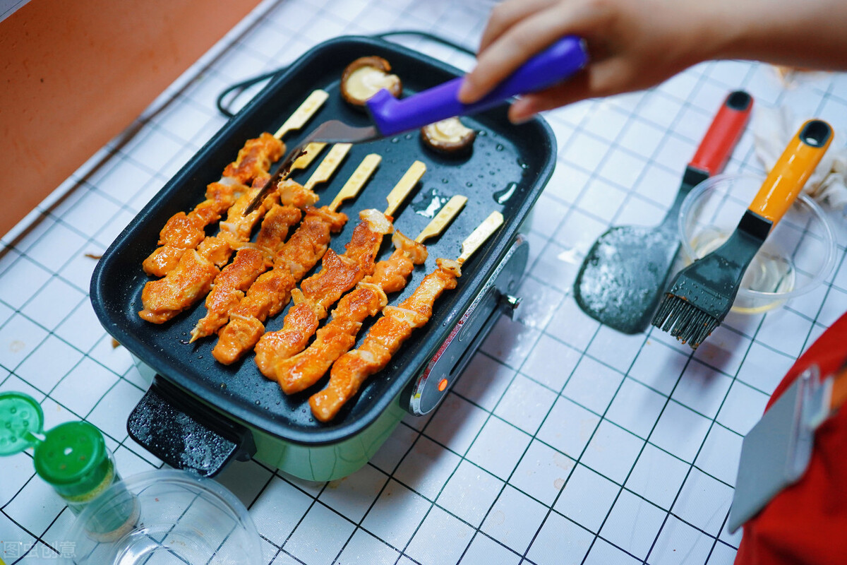 为什么海底捞浓香比醇香贵,海底捞为什么吃一点就吃饱了