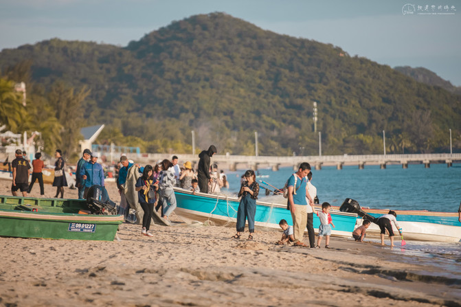 我最喜欢的地方海南三亚,三亚早晨的海滩