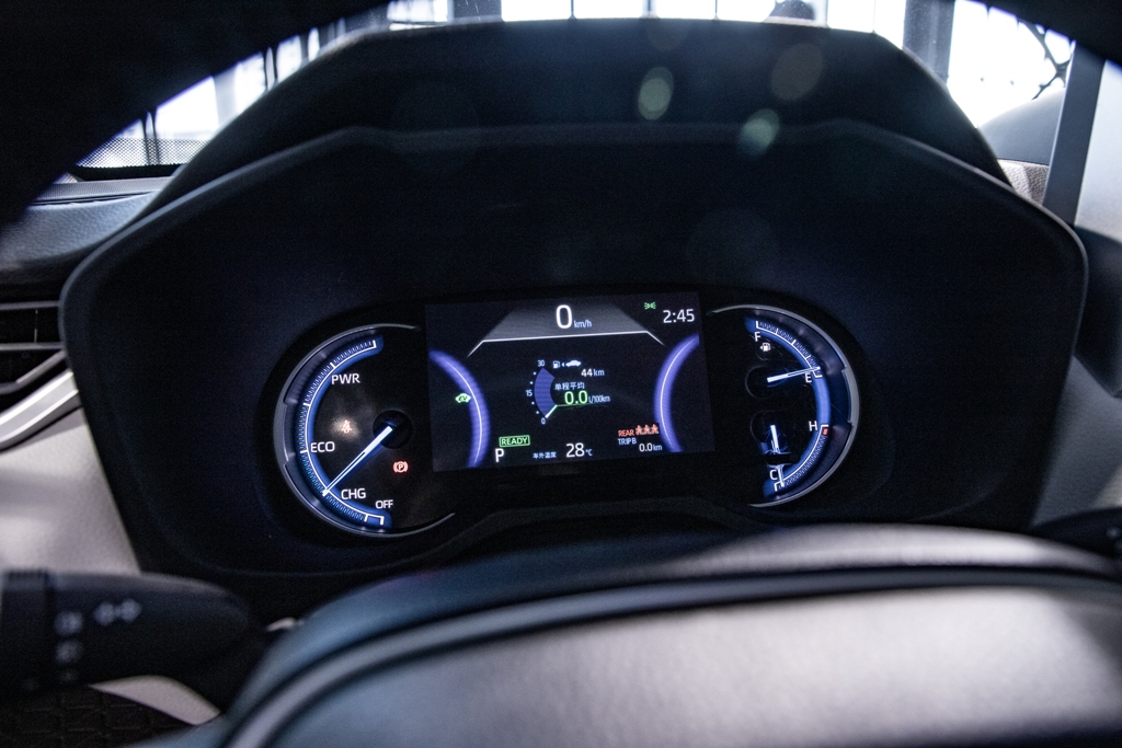 一汽丰田rav4荣放视频,全新rav4荣放户外宣传片