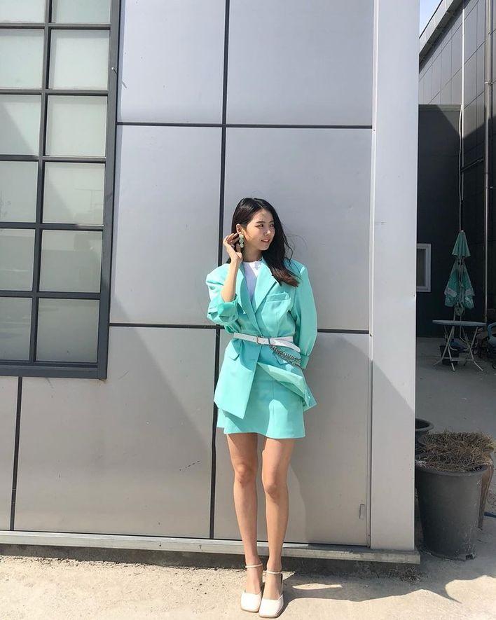 跟着韩星学穿衣搭配,韩星牛仔穿搭