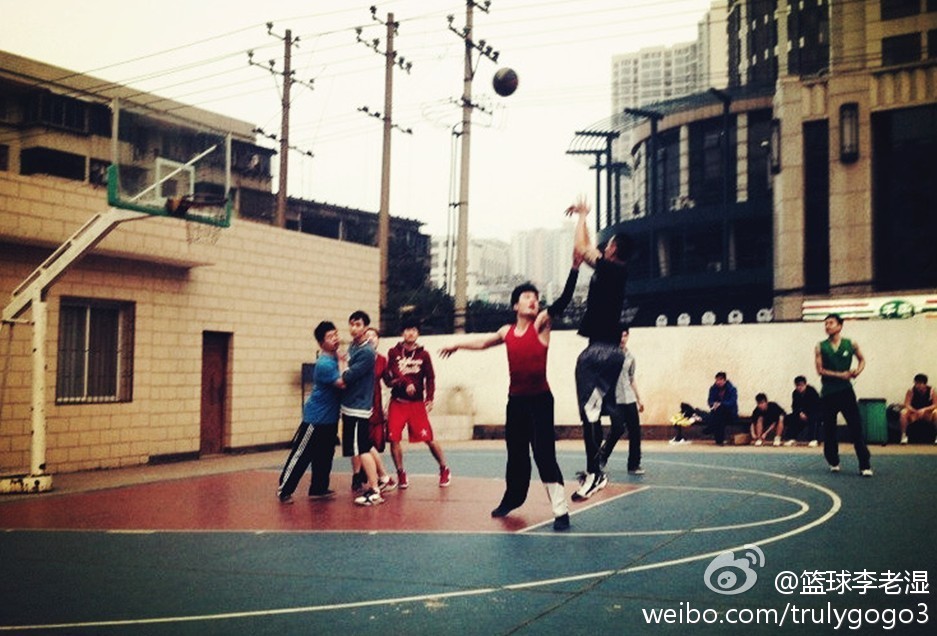 这些年球鞋,这些年穿坏的篮球鞋子