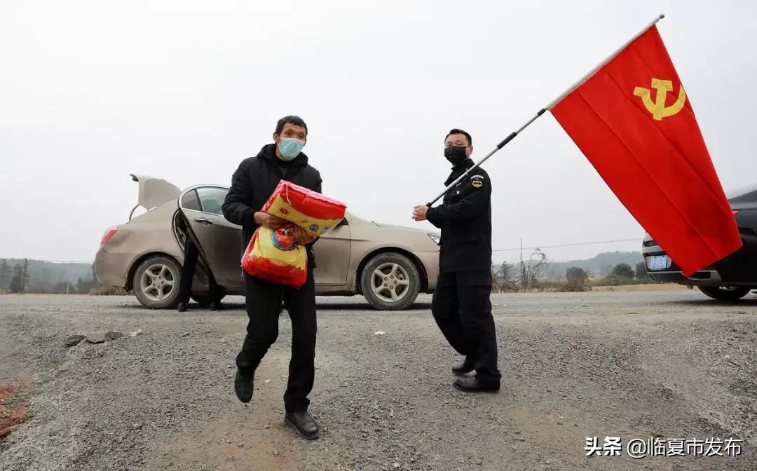 战疫二十四小时纪录片感悟,战疫最让人震撼和感动的瞬间