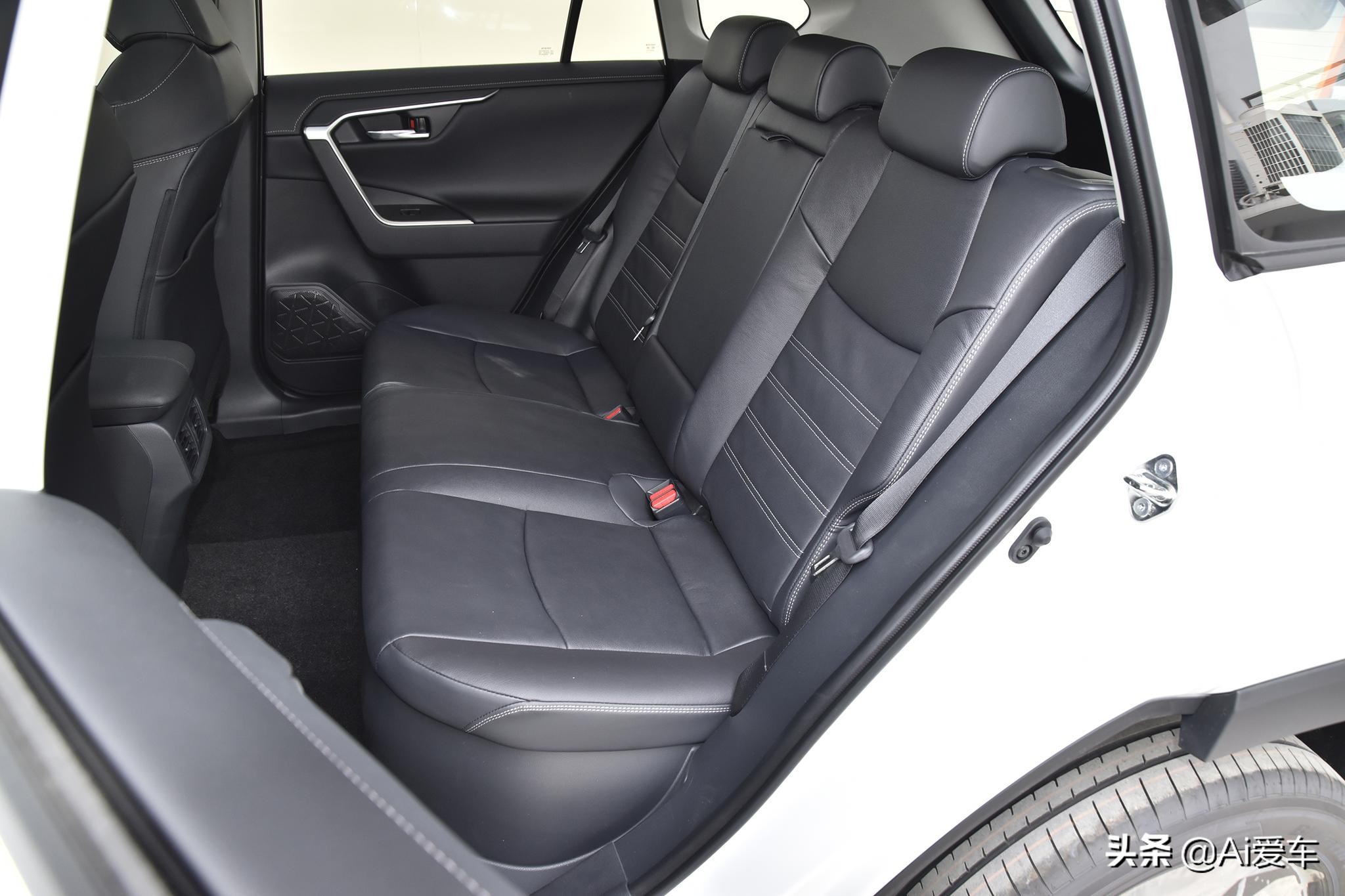 比丰田大的suv,比丰田荣放性价比高的suv