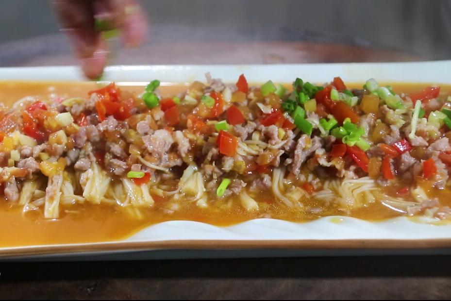 西红柿金针菇怎么做菜才好吃,西红柿金针菇的做法好吃又简单