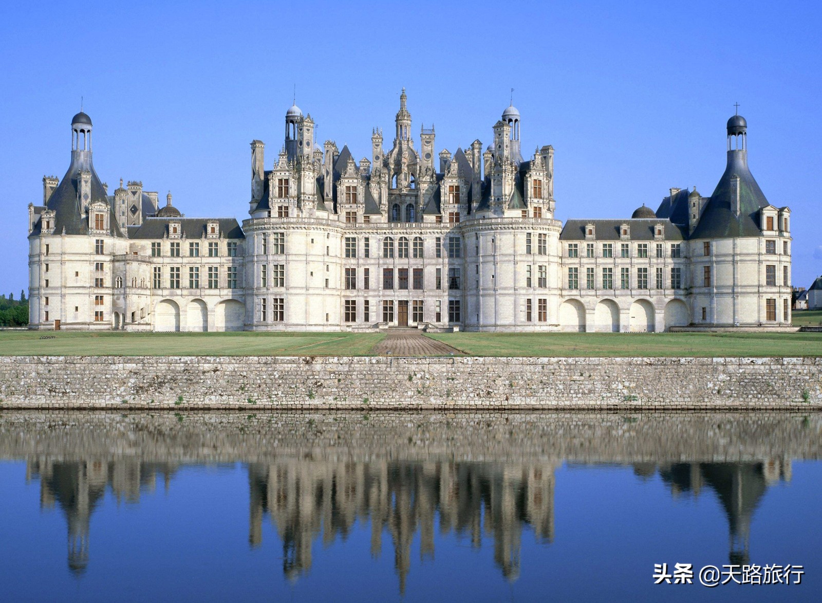 世界上最美的4座城堡,世界上最美丽的城堡图片前10名