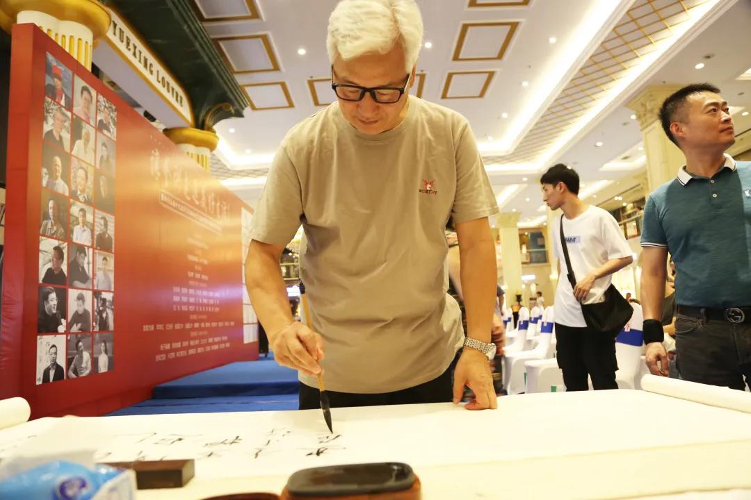 让艺术走进生活让陶艺丰富生活,让艺术品走进生活