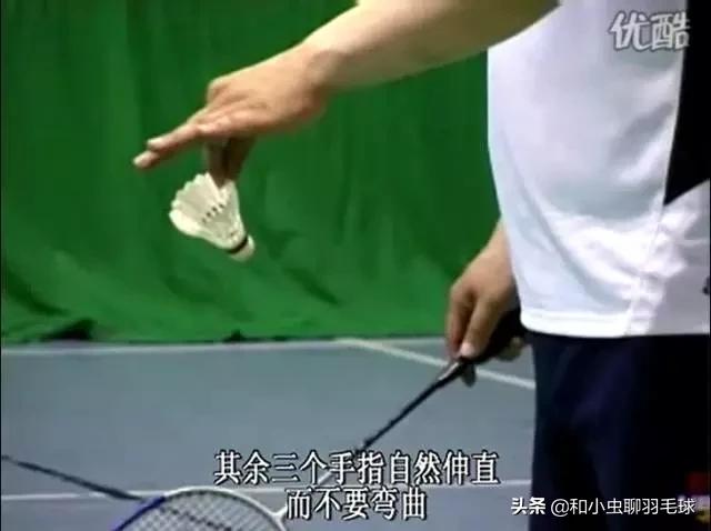 反手发小球的正确姿势,反手发小球别人推底线怎么办