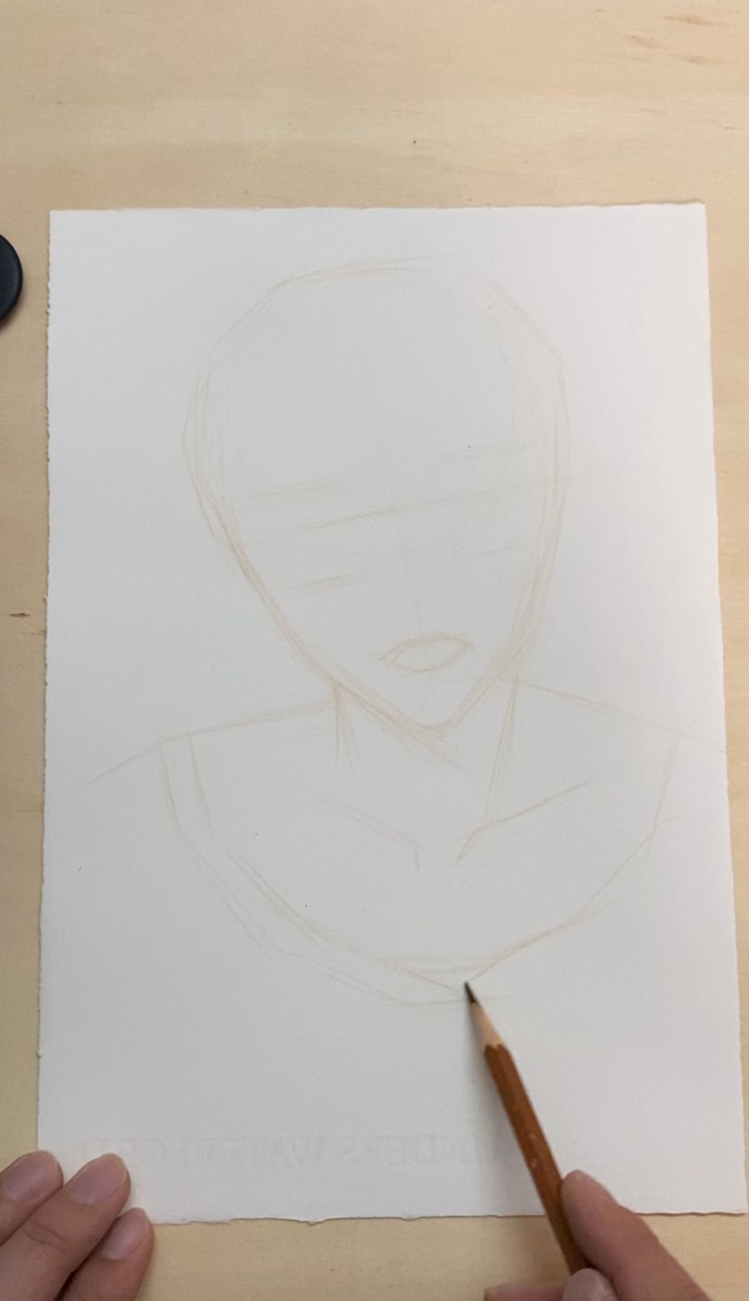 用彩铅画的简单肖像漫画,传统美术绘画图