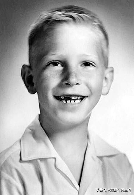 世界前首富比尔盖茨的阴暗面,世界首富比尔盖茨创业故事