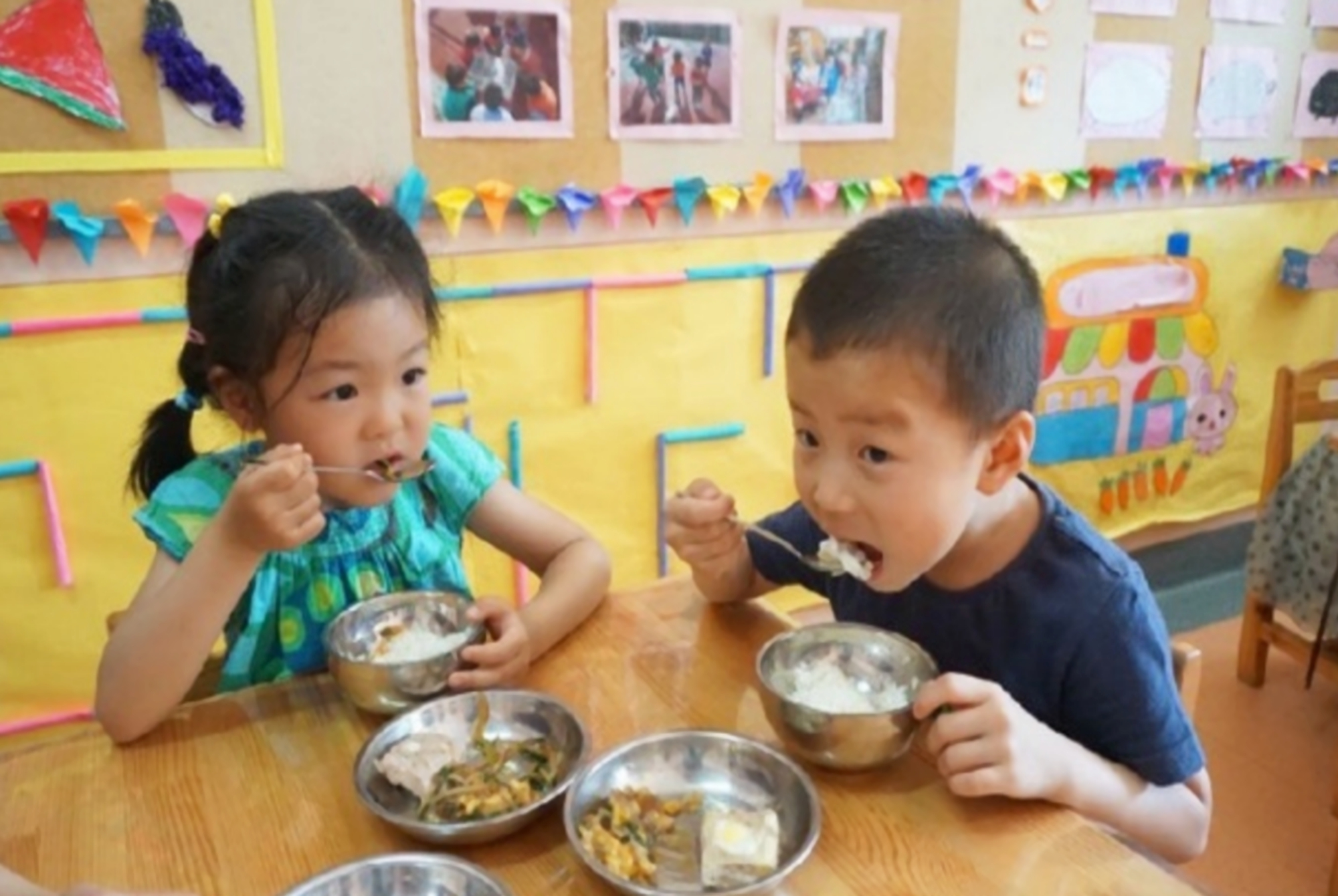 一年给儿子换3家幼儿园,为啥?宝妈:不惯着老师那些“臭毛病”