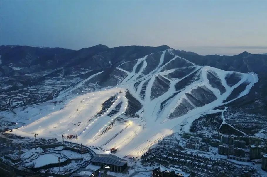 冬天去滑雪场要准备什么,冬天去滑雪注意什么