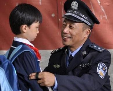 孙海英42岁娶3婚妻子吕丽萍,带继子如亲儿子,今64岁生活很幸福