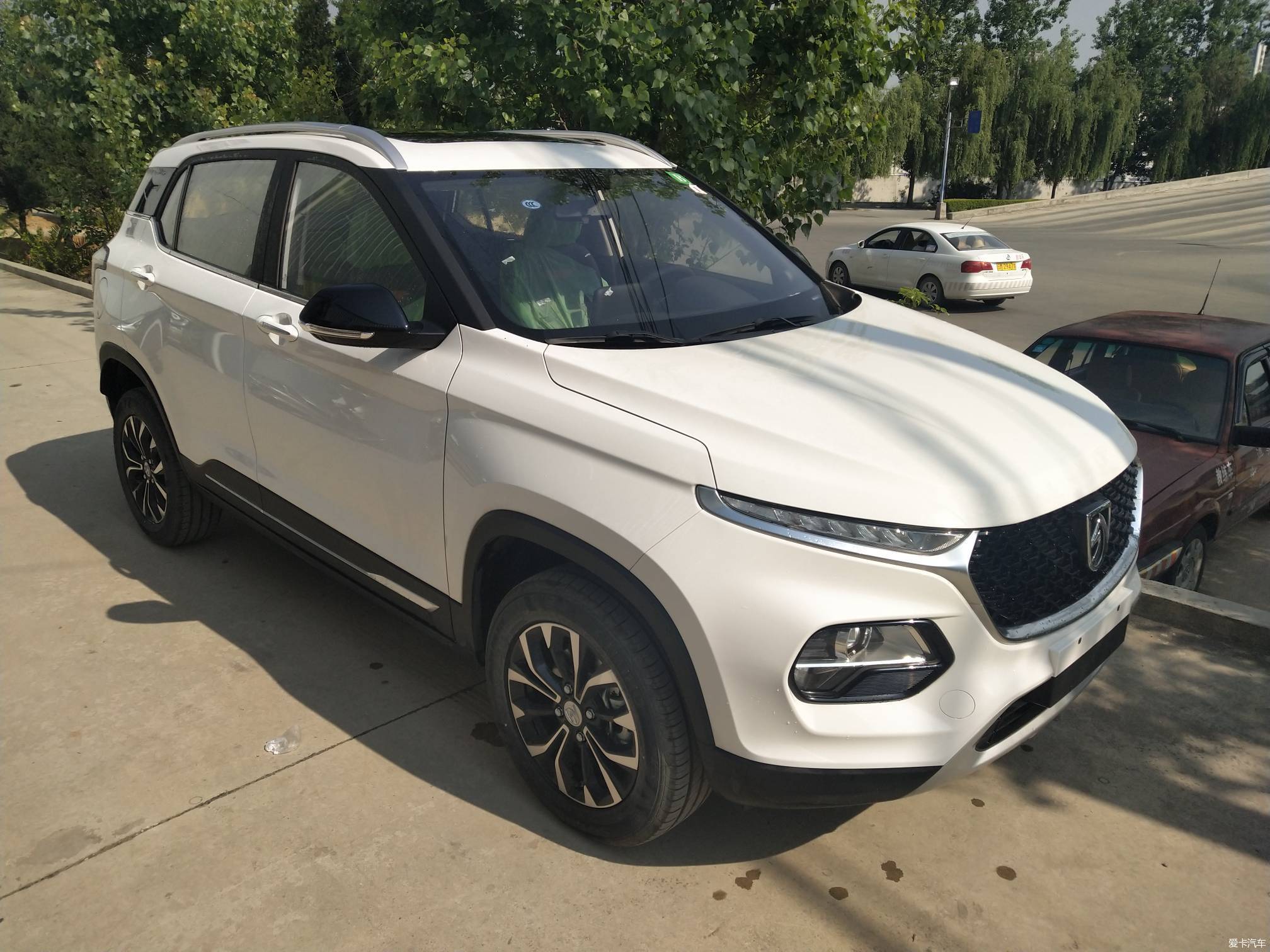 90后小伙喜提保时捷车,小伙喜提510