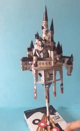 小哥用废纸盒惊艳27万人,跟他一比,我简直是手残