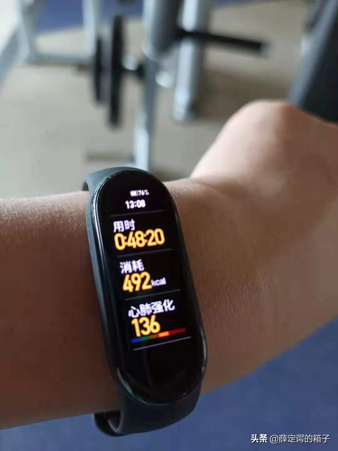 小米手环6nfc是最新款吗,小米手环6标准版与6nfc谁更值得买