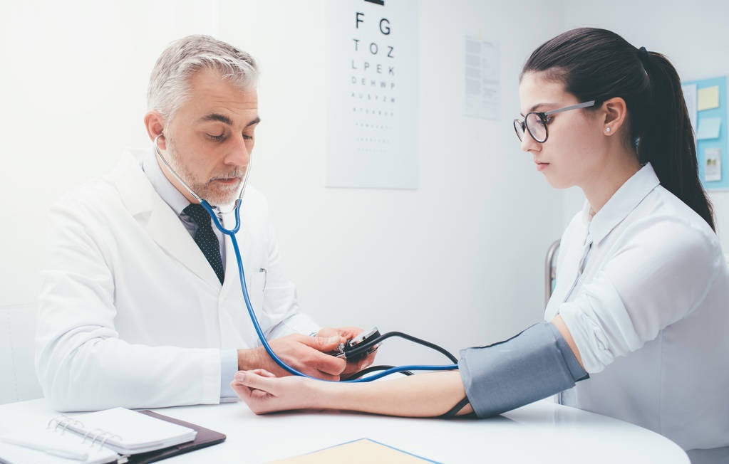 普通健康证体检需要检查哪些项目,健康体检一般检查哪些项目多少钱