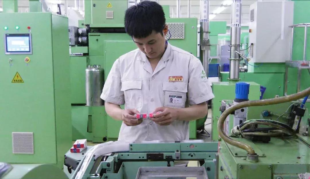 八一快闪赛罕区,八一军人风采视频